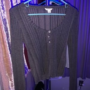 Long sleeve crop top